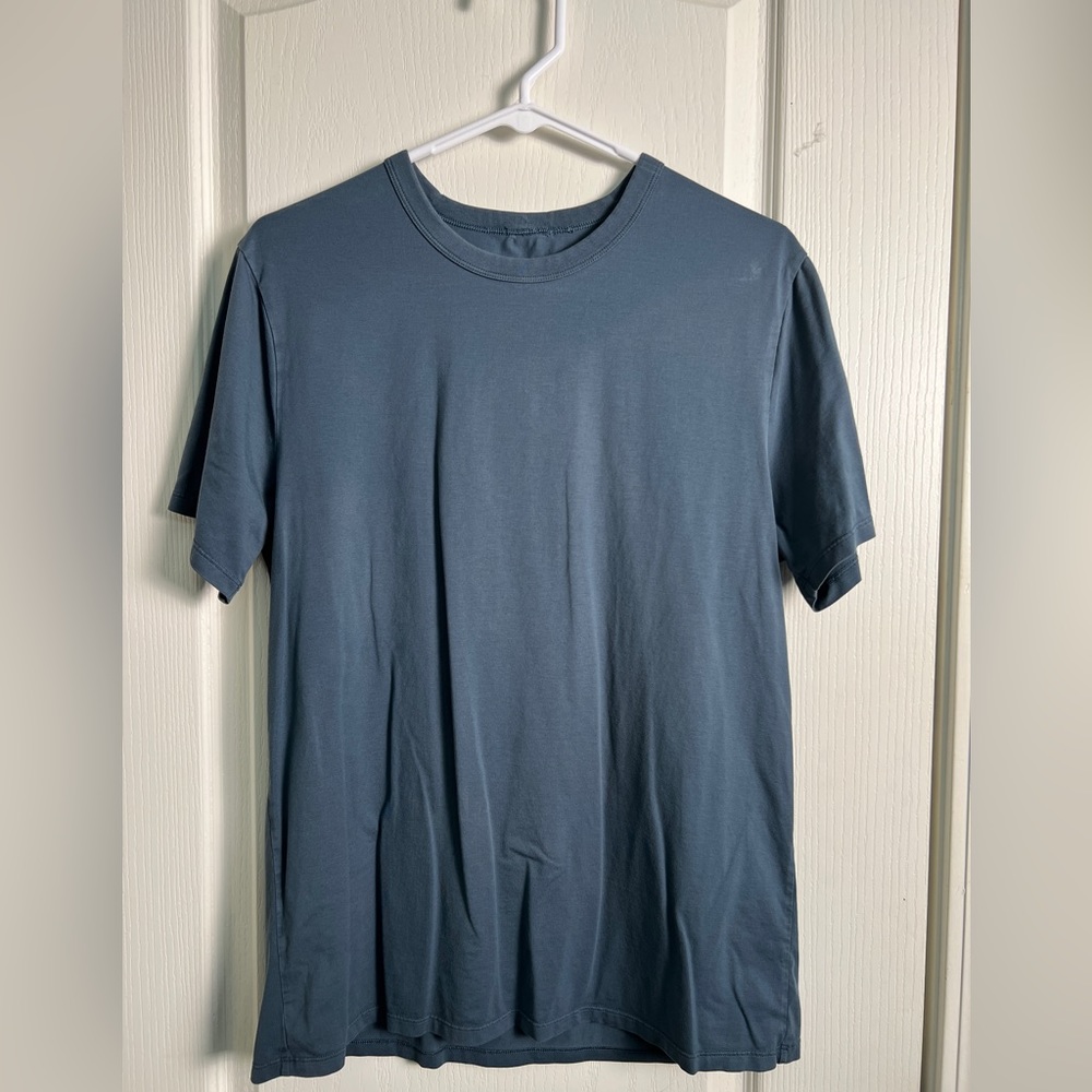 Lululemon blue fundamental tee sz medium